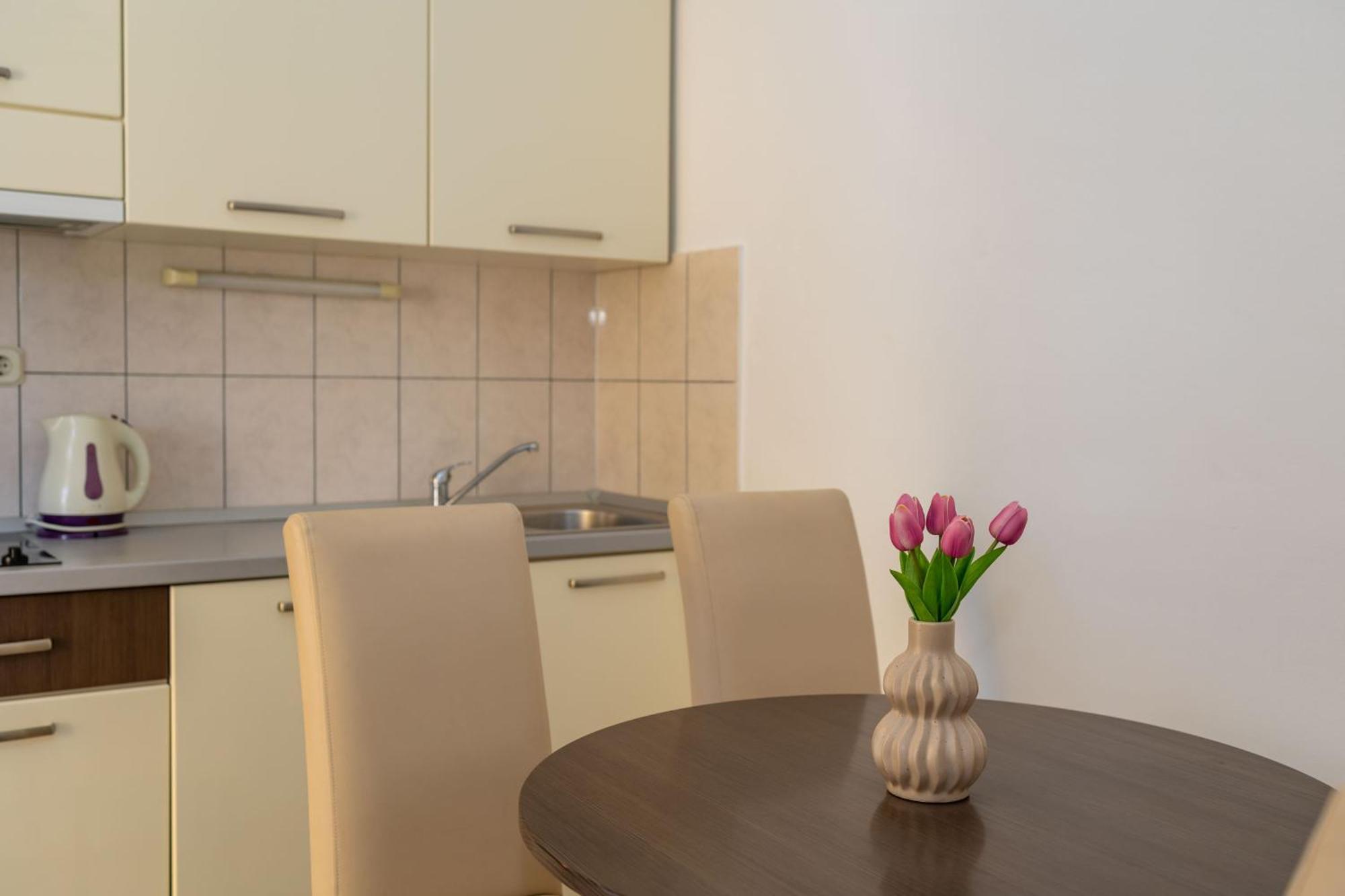 Premium Apartments - Lavica Beach โปดสตรานา ห้อง รูปภาพ